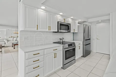 250 S Ocean Boulevard Boca Raton FL 33432