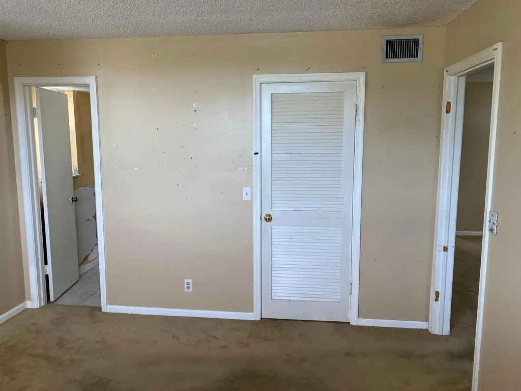 9949 Sandalfoot Boulevard Boca Raton FL 33428