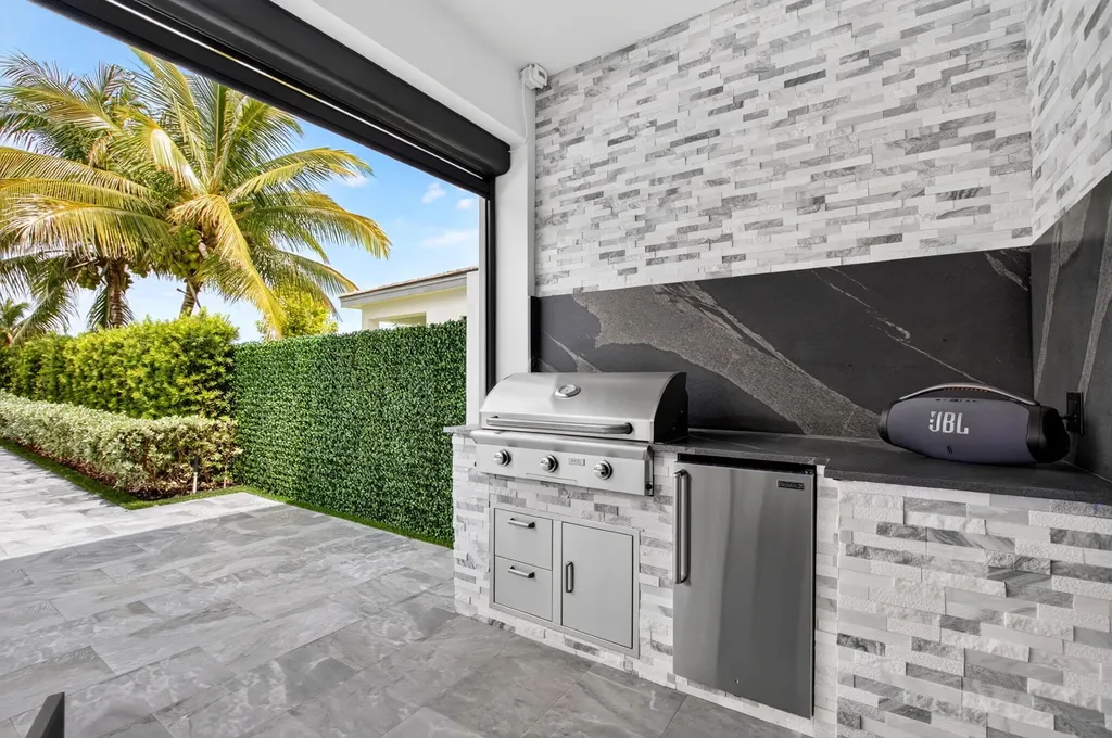 17237 Windy Pointe Lane Boca Raton FL 33496