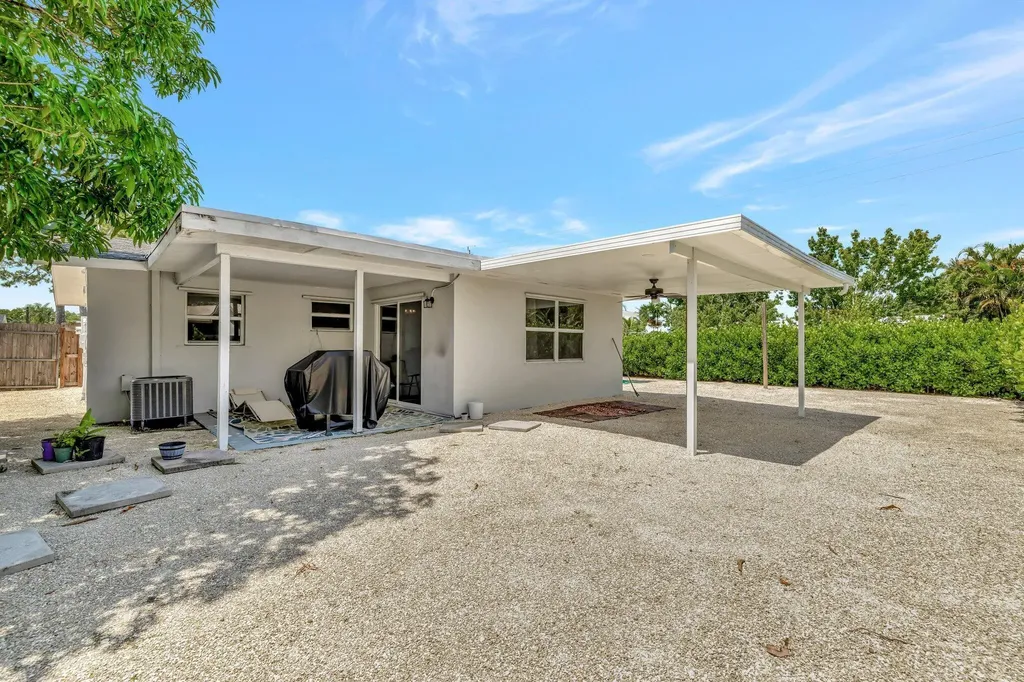 1894 SE Lafayette Street Stuart FL 34997