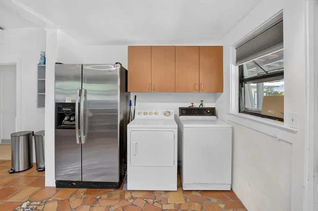 806 NE 2nd Avenue Delray Beach FL 33444