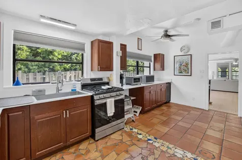 806 NE 2nd Avenue Delray Beach FL 33444