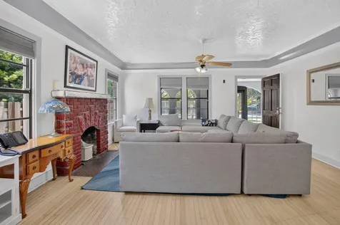 806 NE 2nd Avenue Delray Beach FL 33444