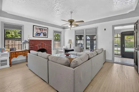 806 NE 2nd Avenue Delray Beach FL 33444