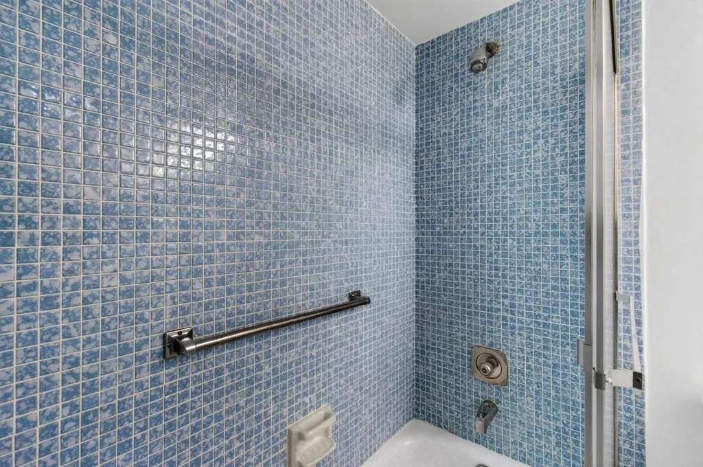 4028 Hythe B Boca Raton FL 33434