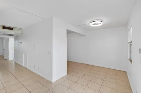 4028 Hythe B Boca Raton FL 33434