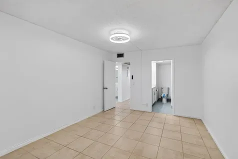 4028 Hythe B Boca Raton FL 33434