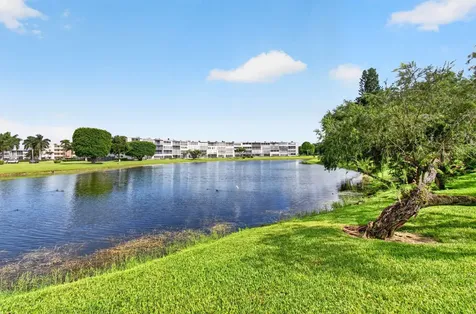 4028 Hythe B Boca Raton FL 33434