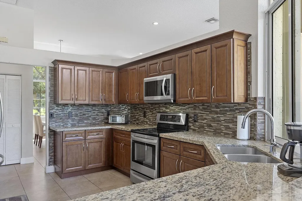875 Bayside Lane Weston FL 33326