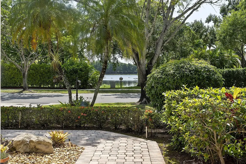 875 Bayside Lane Weston FL 33326