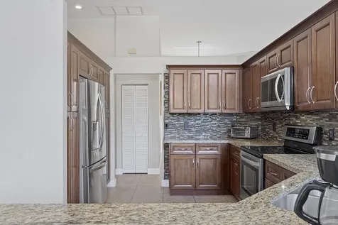 875 Bayside Lane Weston FL 33326