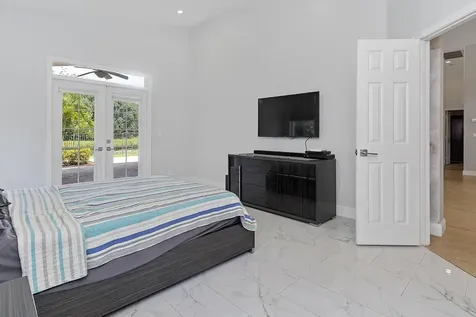 875 Bayside Lane Weston FL 33326