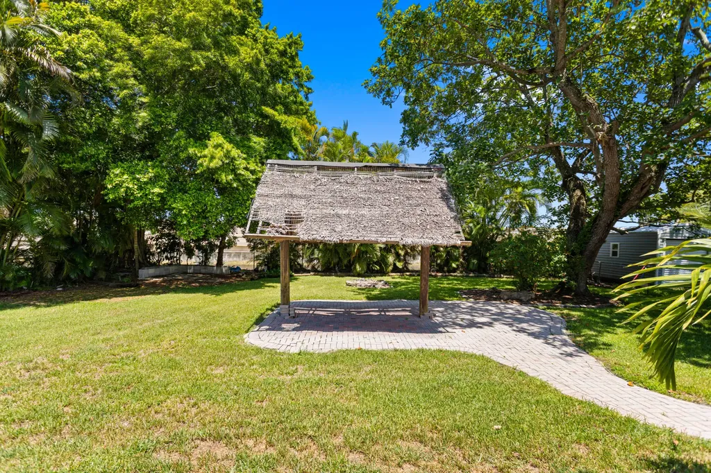 880 E Acre Drive Plantation FL 33317