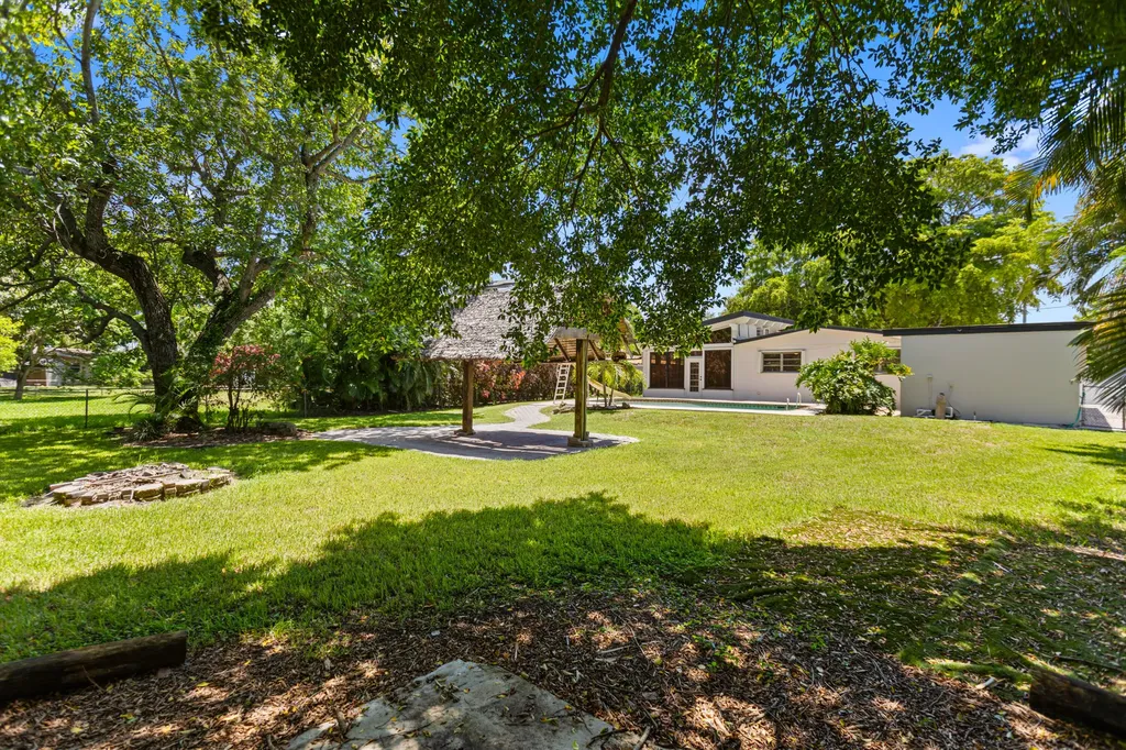 880 E Acre Drive Plantation FL 33317