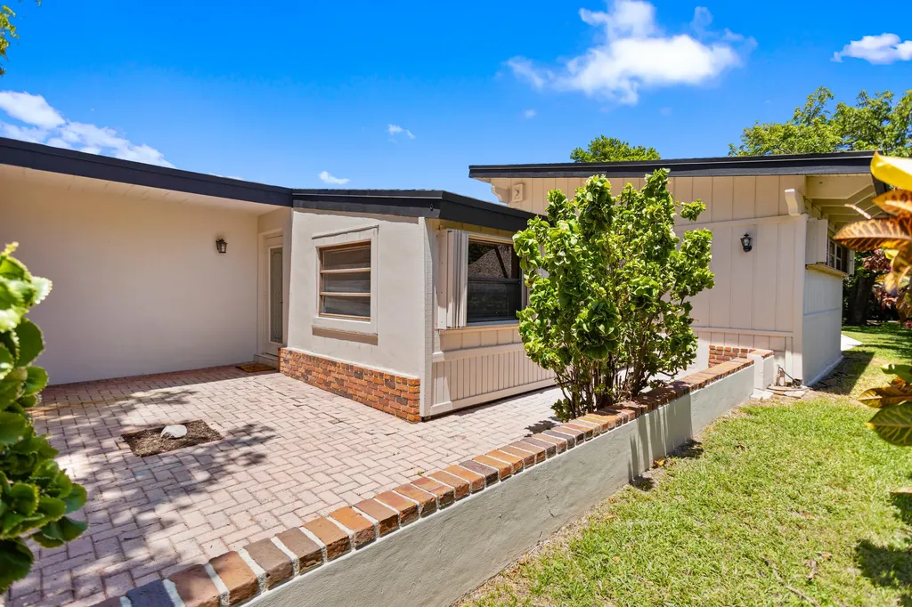 880 E Acre Drive Plantation FL 33317