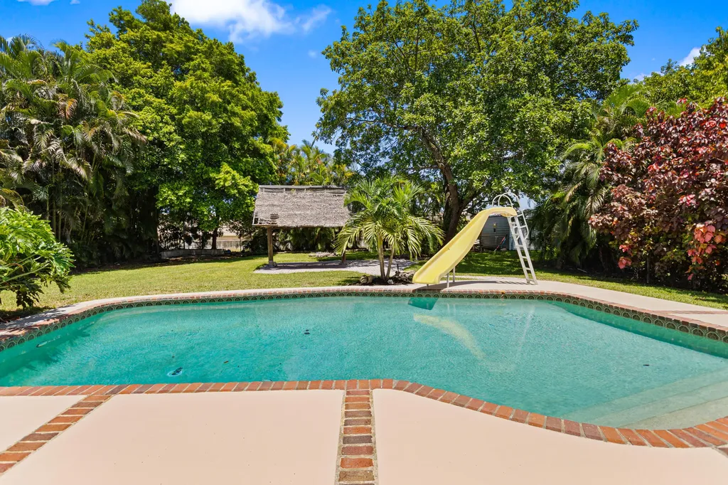 880 E Acre Drive Plantation FL 33317