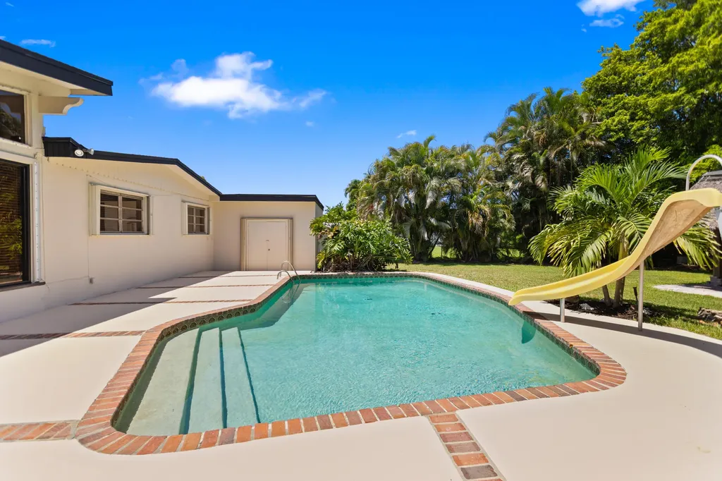 880 E Acre Drive Plantation FL 33317