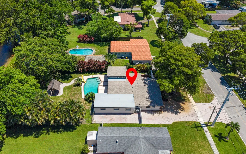 880 E Acre Drive Plantation FL 33317