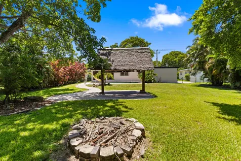 880 E Acre Drive Plantation FL 33317