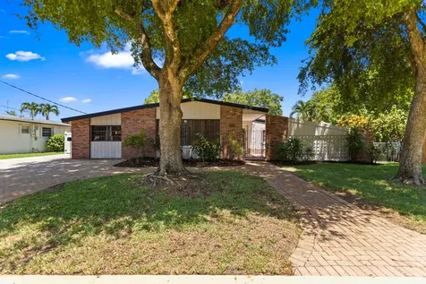 880 E Acre Drive Plantation FL 33317