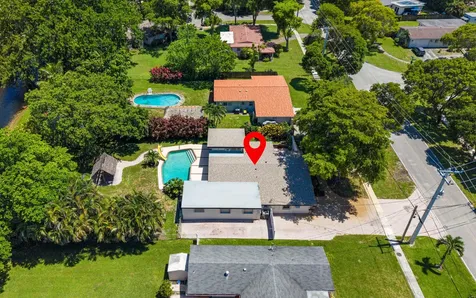 880 E Acre Drive Plantation FL 33317