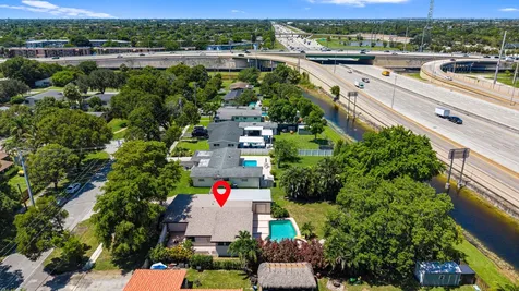 880 E Acre Drive Plantation FL 33317