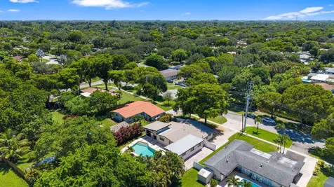 880 E Acre Drive Plantation FL 33317