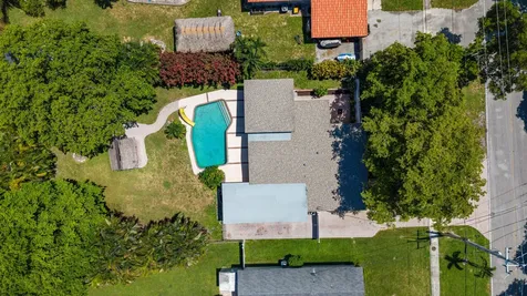 880 E Acre Drive Plantation FL 33317