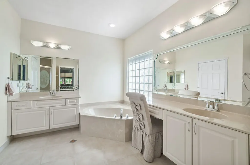 8688 Via Avellino Lake Worth FL 33467