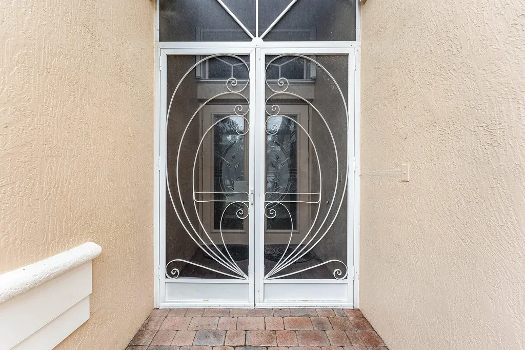 8688 Via Avellino Lake Worth FL 33467