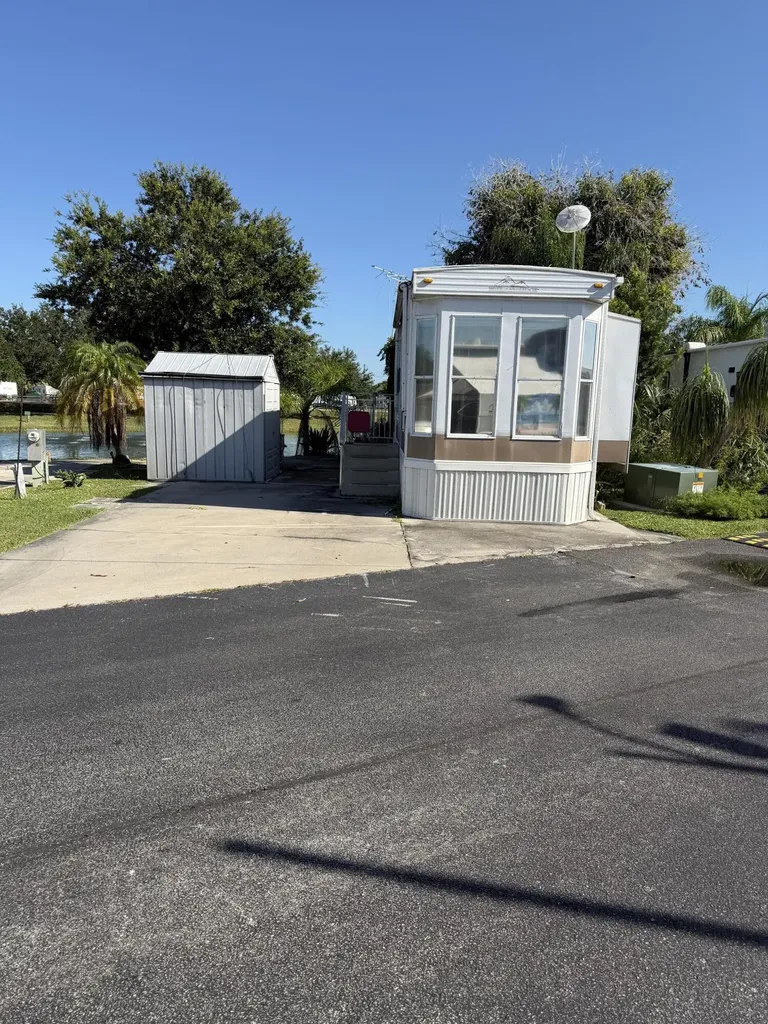 7950 Highway 78 Okeechobee FL 34974