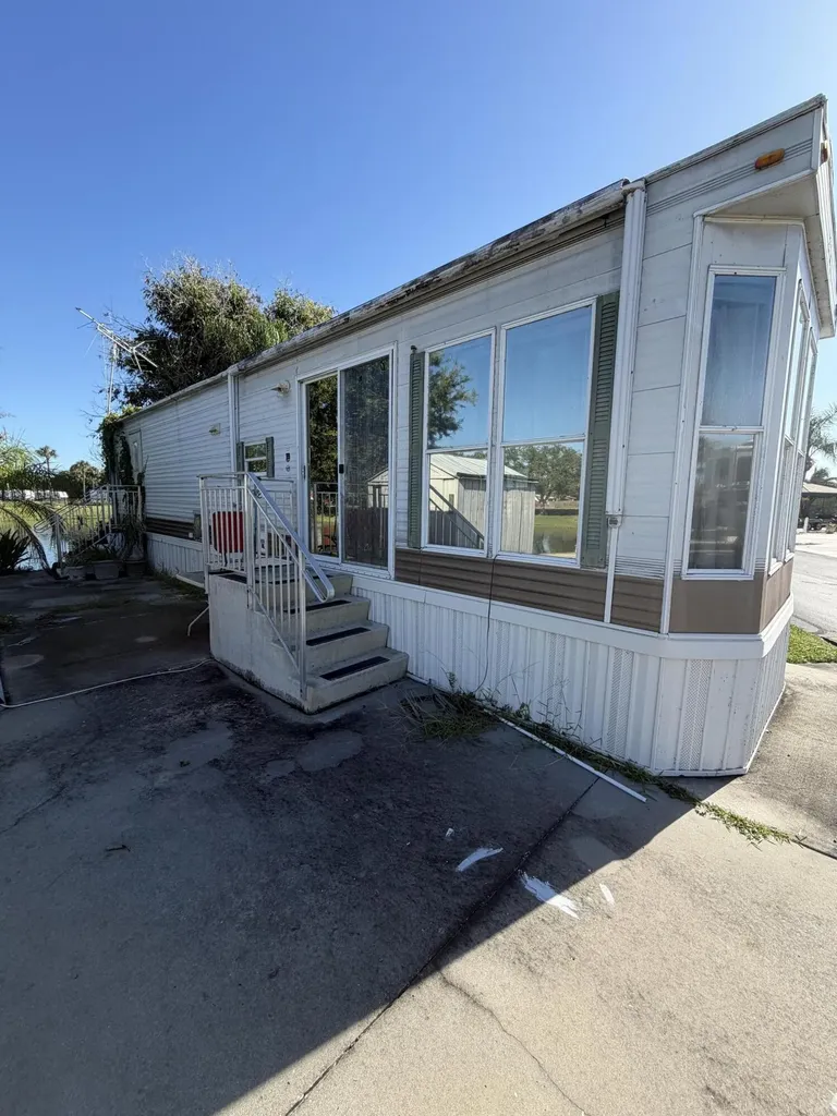 7950 Highway 78 Okeechobee FL 34974