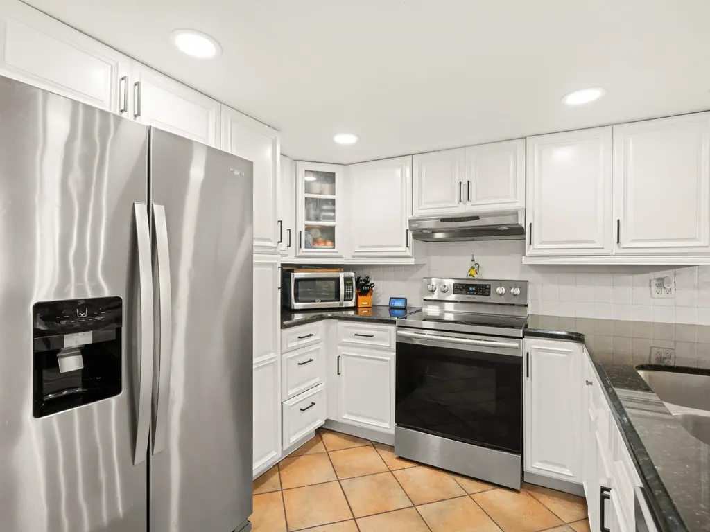 4206 SW 70th Terrace Davie FL 33314