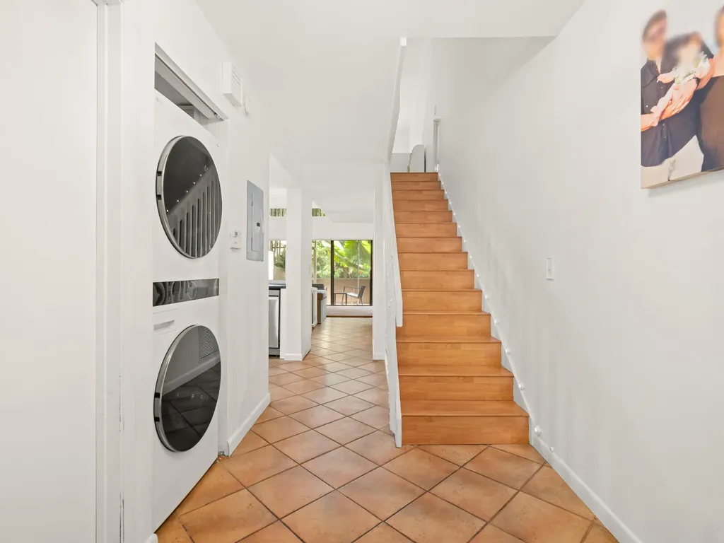 4206 SW 70th Terrace Davie FL 33314