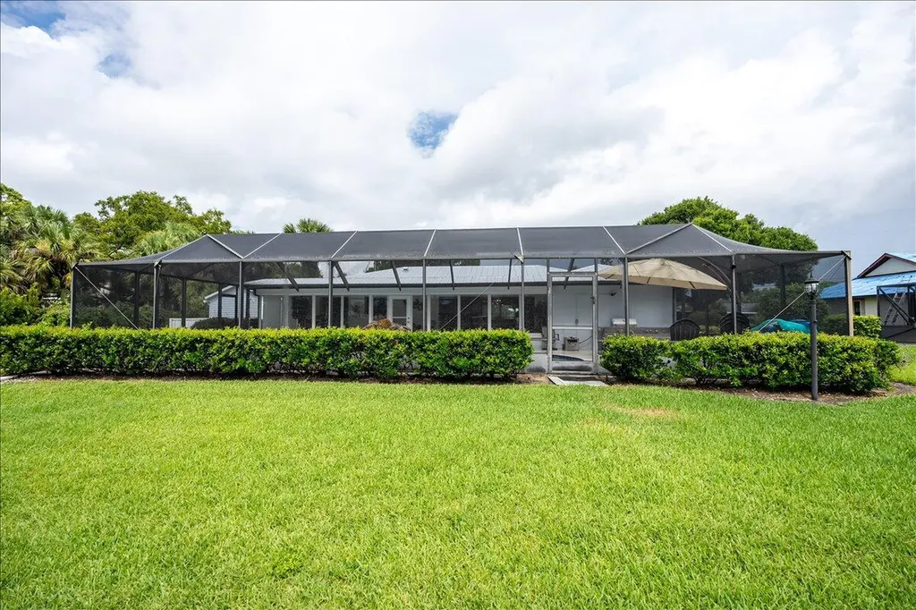 2066 5th Court SE Vero Beach FL 32962