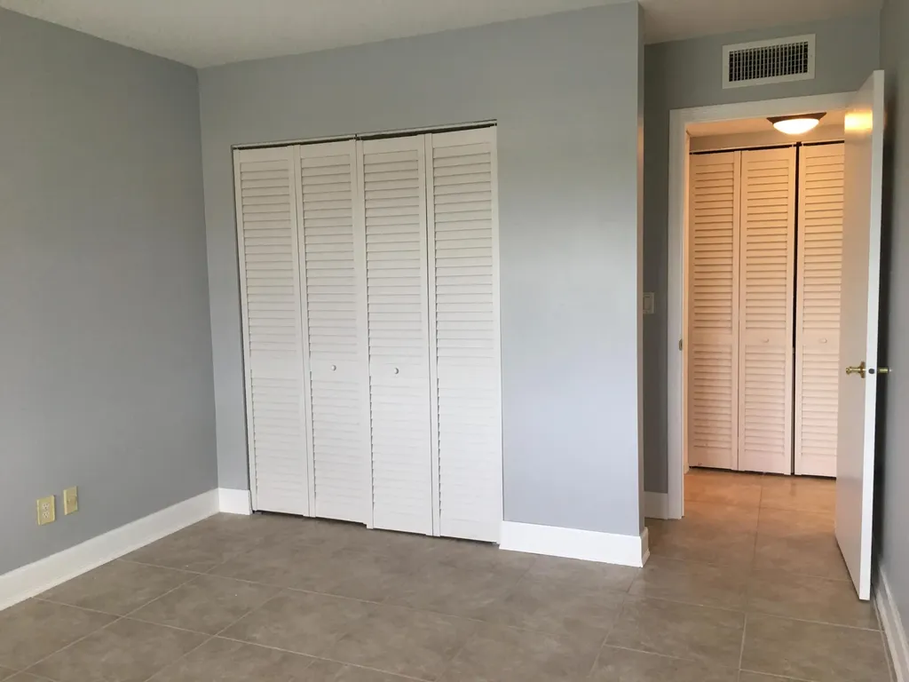 309 Lake Circle North Palm Beach FL 33408