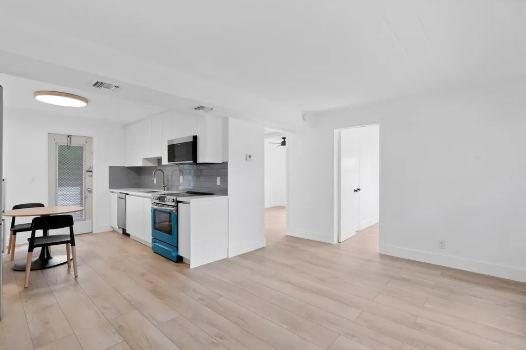 241 NE 10th Street Delray Beach FL 33444
