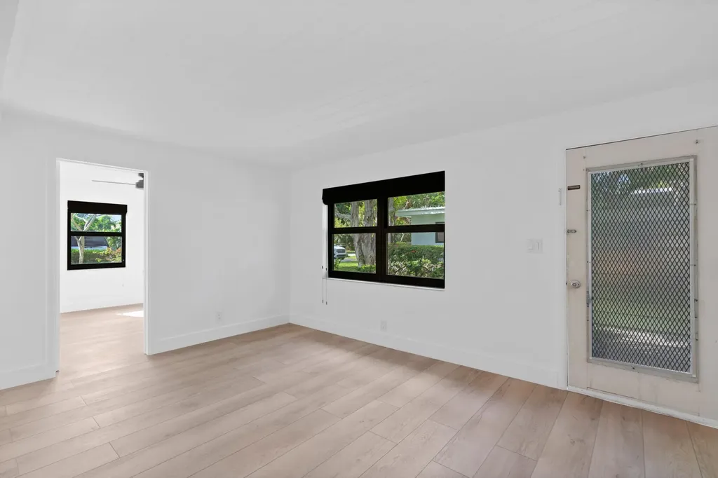 241 NE 10th Street Delray Beach FL 33444