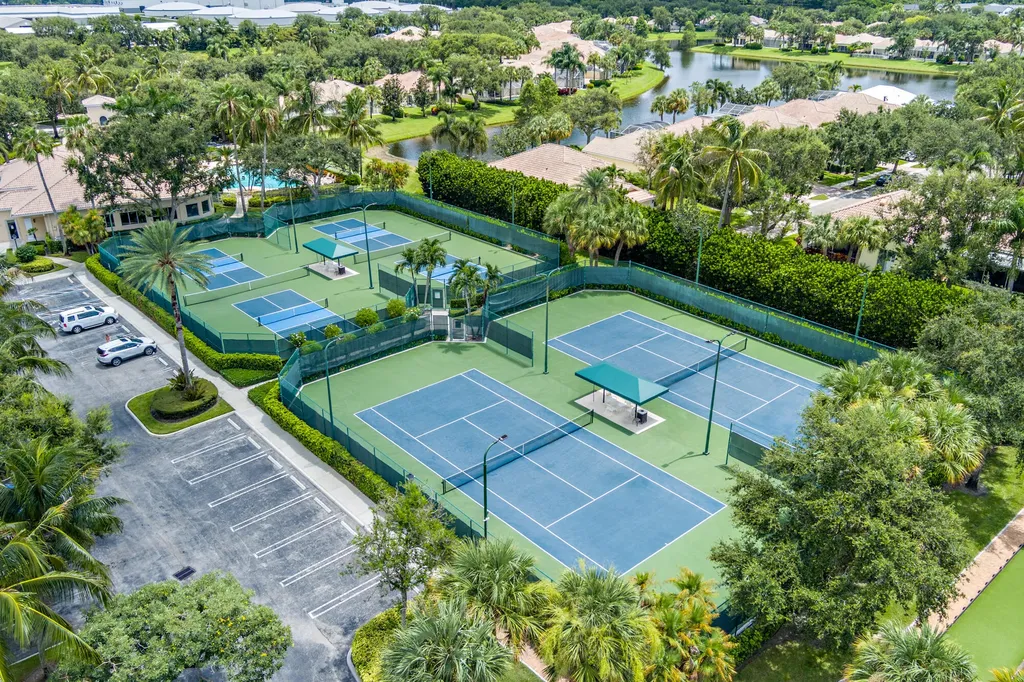 150 Euphrates Circle Palm Beach Gardens FL 33410