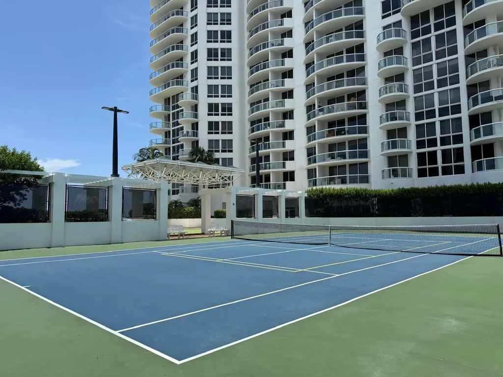 6365 Collins Avenue Miami Beach FL 33141