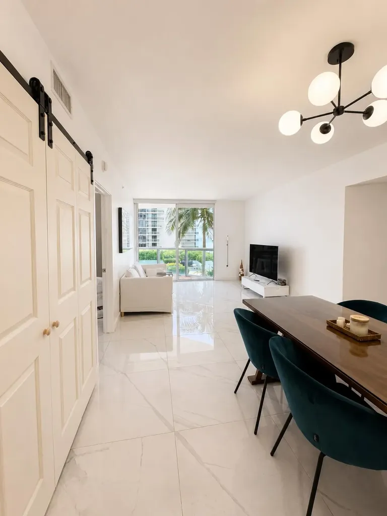 6365 Collins Avenue Miami Beach FL 33141