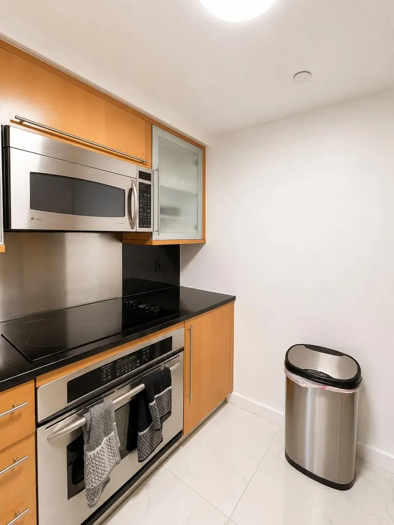 6365 Collins Avenue Miami Beach FL 33141