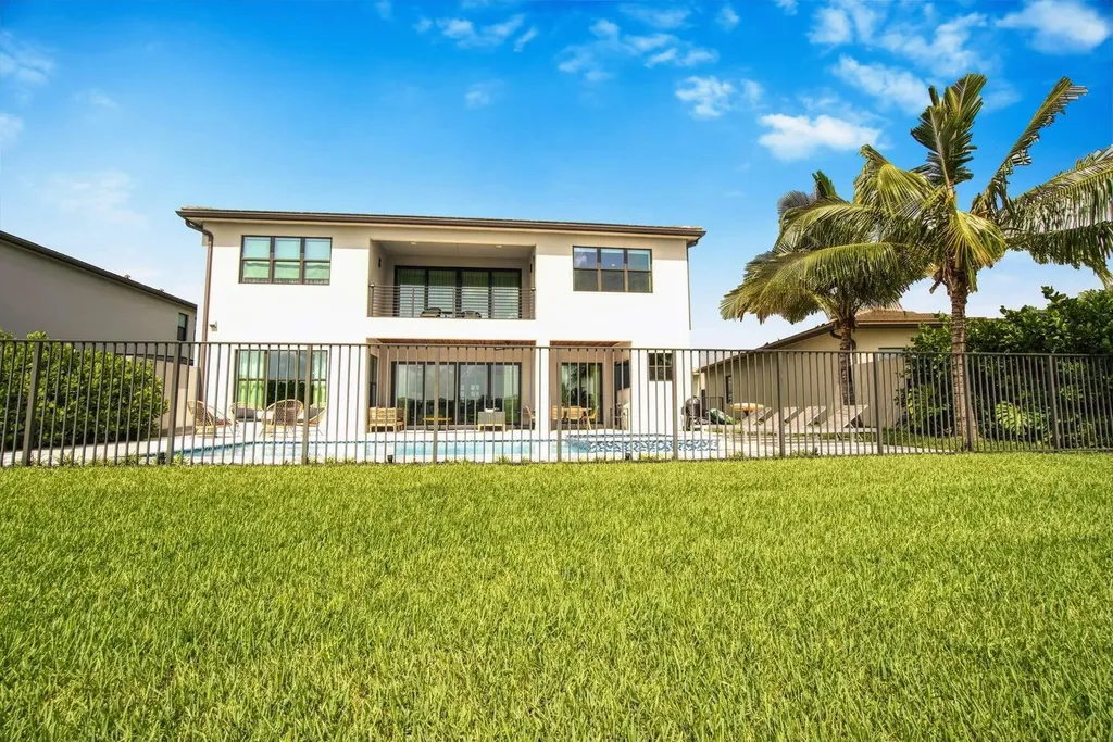 17046 Wandering Wave Avenue Boca Raton FL 33496
