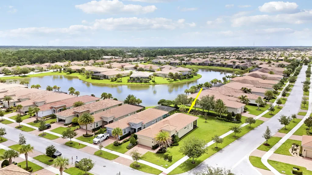 20015 SW Caserta Way Port St Lucie FL 34986