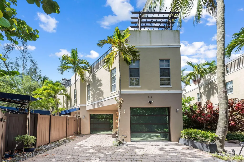 814 SW 10th Street Fort Lauderdale FL 33315