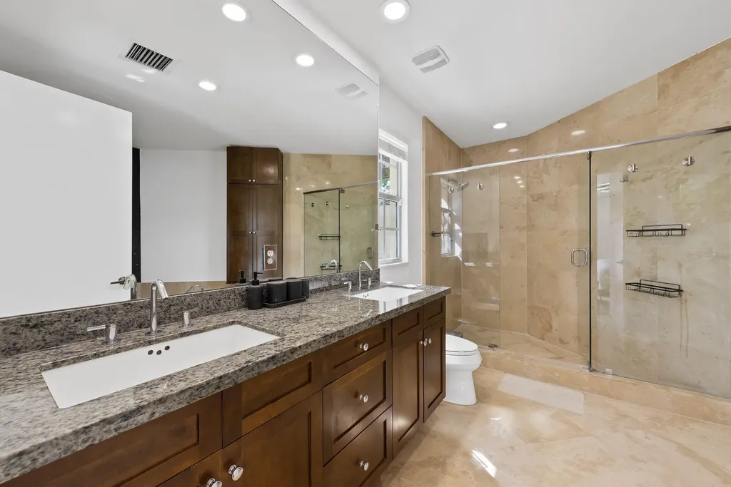 814 SW 10th Street Fort Lauderdale FL 33315