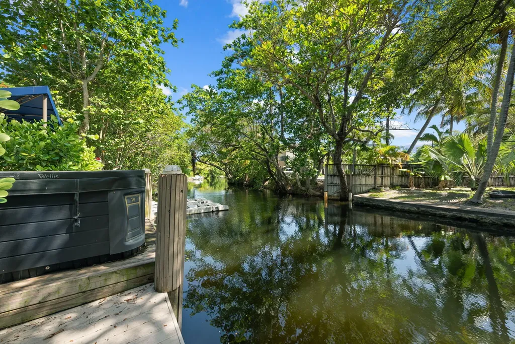 814 SW 10th Street Fort Lauderdale FL 33315