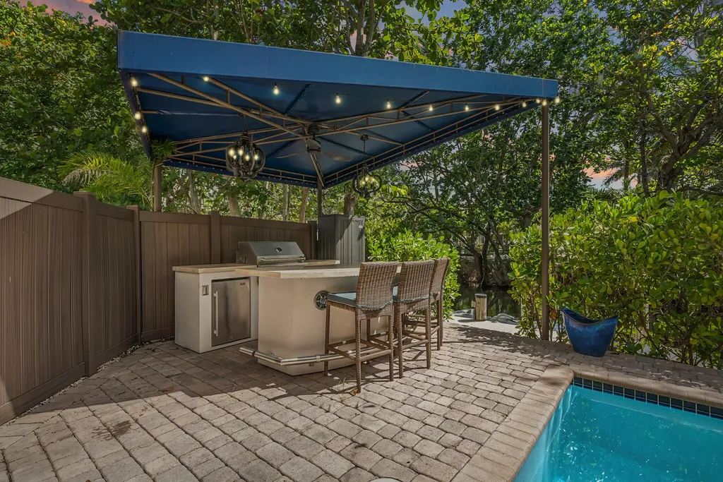 814 SW 10th Street Fort Lauderdale FL 33315