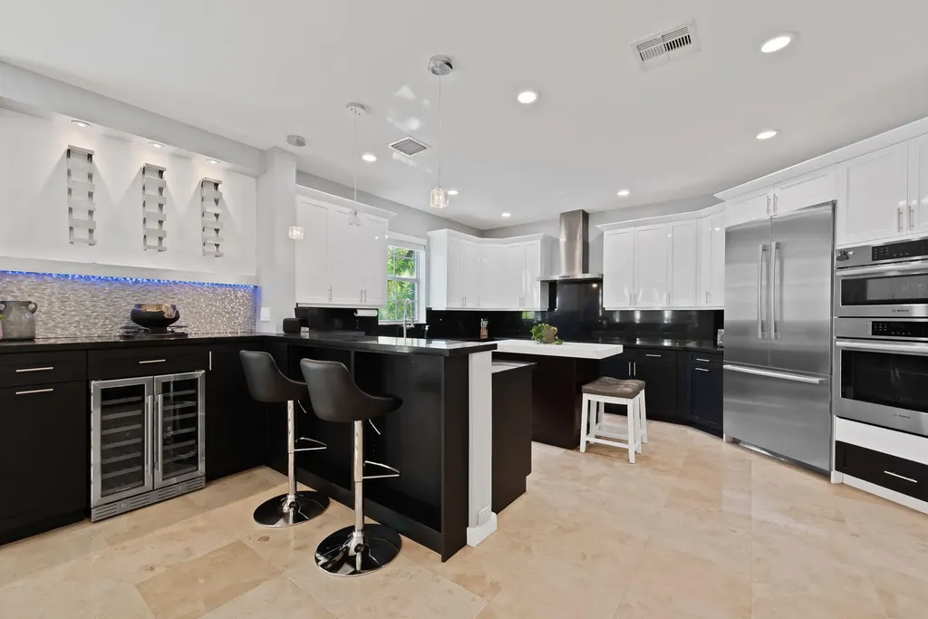 814 SW 10th Street Fort Lauderdale FL 33315