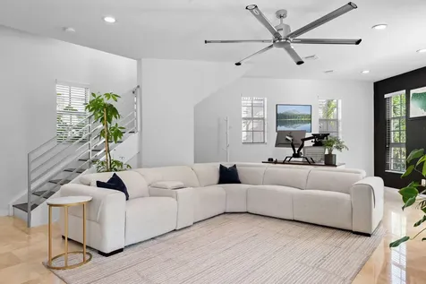 814 SW 10th Street Fort Lauderdale FL 33315